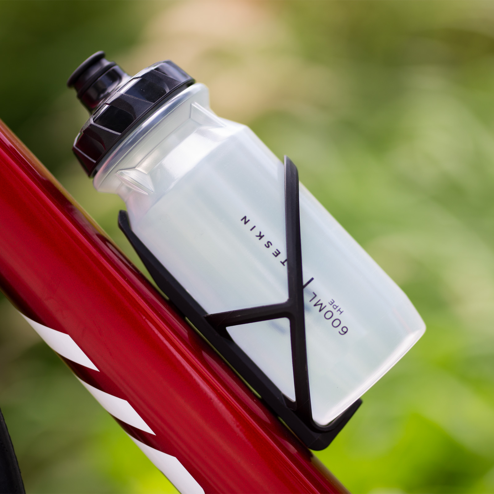 Пластиковая бутылка для воды L – обзор и цена Running Gear Water