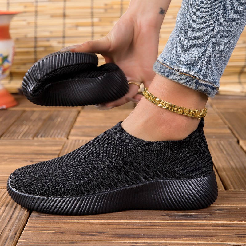 Женские кроссовки из дышащей в – обзор и цена Running Gear For Sale
